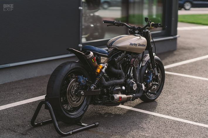 Bình xăng được dựa theo phong cách của chiếc Harley-Davidson Street nổi bật. Hệ thống treo trên Eleanor được nâng cấp với giảm xóc hành trình ngược của Showa và giảm xóc sau của Ohlins.