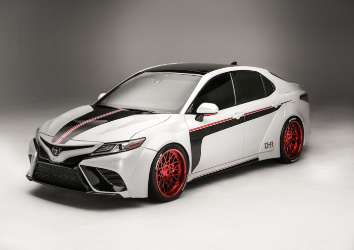 Đến với Triển lãm xe độ SEMA 2017, Hãng xe Nhật bản đã giới thiệu 5 chiếc ôtô Toyota Camry độ khác nhau được lấy ý tưởng từ chính những tay đua hàng đầu giải đua NASCAR là Martin Truex Jr, Kyle Busch, Denny Hamlin và Daniel Suarez, cùng bình luận viên Rutlege Wood.