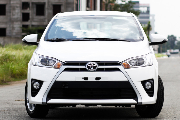 “Trái tim” của Yaris được trang bị động cơ 2NR-FE 1.5L với hệ thống điều phối van biến thiên thông minh kép Dual VVT-I, hộp số vô cấp CVT với tính năng chuyển số thể thao +/-, giả lập 7 cấp số.