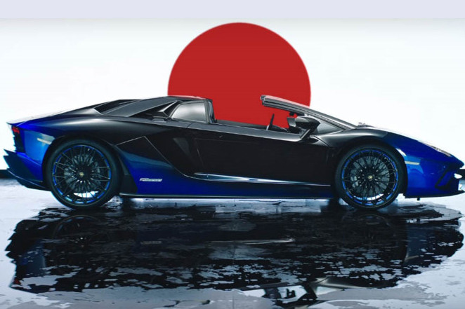Aventador S Roadster được trang bị 4 chế độ lái gồm STRADA, SPORT, CORSA và EGO – chế độ mà chủ nhân có thể lập trình điều khiển theo ý thích. Xe có thể đạt tốc độ tối đa 350km/h, tăng tốc 0-100km/h mất 3 giây.