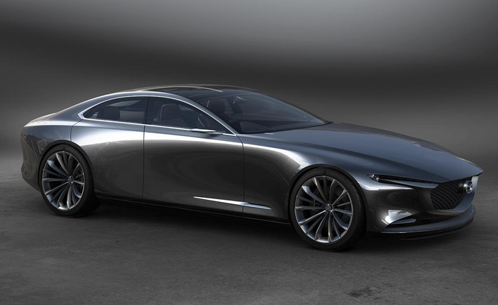 Đây được dự đoán là hình ảnh chính thức của Mazda 6 2018 bản nâng cấp sẽ ra mắt trong thời gian tới đây. Hãng xe ôtô Mazda cho biết, nhiều nâng cấp đáng chú ý khác ở Mazda 6 2018 về các công nghệ an toàn i-ActivSense giúp cho người lái có thể đoán nhận dễ hơn các tiềm ẩn rủi ro và từ đó giảm thiểu va chạm hoặc hư hại.