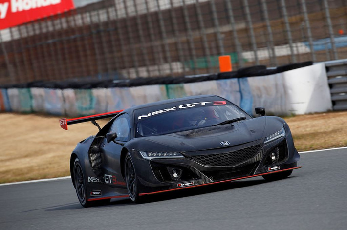 Honda NSX GT3, bản đua tại các giải thuộc thể thức GT3 của Liên đoàn đua ô tô Quốc tế (FIA) cũng sẽ có mặt trong triển lãm.