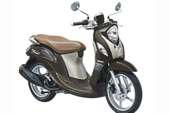 Cung cấp sức mạnh cho Yamaha Fino 125 mới là động cơ SOHC phân khối 125 cc, đi kèm với công nghệ Blue Core không chỉ tăng thêm sức mạnh với công suất tối đa 9,52 mã lực và mô-men xoắn cực đại 9,6 Nm. Sức mạnh này được truyền tới bánh xe qua bộ hộp số tự động V-belt.