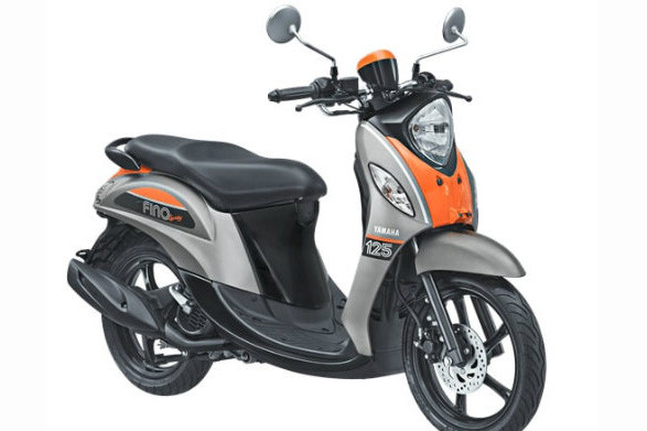 Ngoài lốp không săm thì Fino phiên bản Premium mới còn sở hữu ba tùy chọn màu mới gồm màu caramel sô-cô-la (màu nâu), màu đỏ tươi (màu đỏ) và màu trắng pha cà phê (màu trắng).