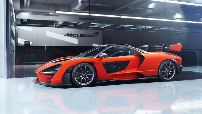 Ngay khi vừa ra mắt online vào ngày 10/12 vừa qua, toàn bộ siêu xe McLaren Senna gồm gần 500 chiếc sản xuất giới hạn hầu như đã được đặt hàng. Duy chỉ còn một chiếc cuối cùng được bán với giá khủng lên tới 2 triệu bảng Anh (khoảng 60 tỷ đồng) nhằm gây quỹ từ thiện.