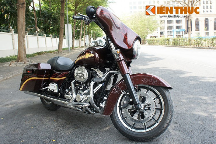 Harley-Davidson Street Glide CVO là dòng xe Cruiser tốt nhất, đây cũng là dòng xe đắt thứ hai của hãng môtô danh tiếng thế giới Harley-Davidson.