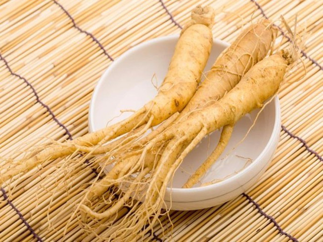 Không những vậy, nhân sâm còn hiệu quả đối với các bệnh như viêm khớp hay dị ứng do có tác dụng giảm viêm và sưng. Ảnh: plo.