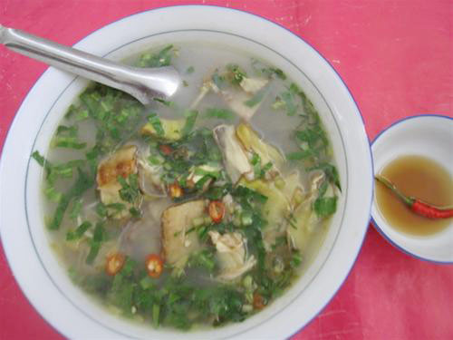 Canh sim lo là một món ăn của người Khmer, thường có trong bữa ăn ngày thường hoặc dùng để đãi khách. Ảnh: 24h.