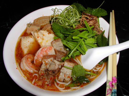Bún tức lọ là một món ăn được chế biến rất tỉ mỉ và kỳ công của tỉnh Trà Vinh. Ảnh: kenh14cdn.