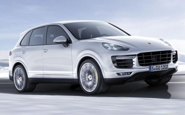 1. Porsche Cayenne Turbo S: Quán quân tốc độ trong làng xe SUV thuộc về dòng xe Cayenne Turbo S của Porsche. Chiếc xe có thể tăng tốc tới 100 km/h trong 4,1 giây và có vận tốc cực đại 283 km/h.