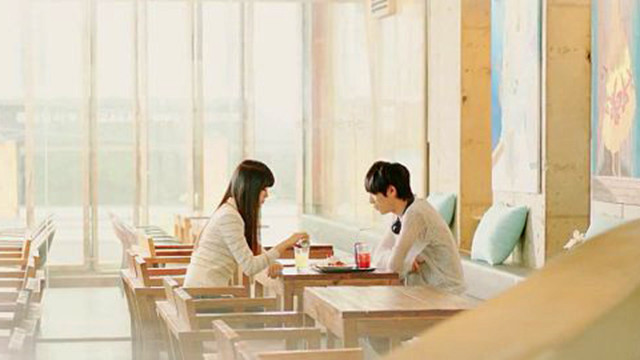 3. Hãy suy nghĩ ảnh hưởng tới con cái. Với vai trò làm cha làm mẹ, chúng ta không có quyền quá ích kỷ, bạn cần phải suy nghĩ tới cảm nhận của con cái, đặc biệt khi chúng còn quá nhỏ để hiểu chuyện của thế giới người lớn. Chỉ cần xúc động nhất thời có thể tạo thành nỗi ám ảnh thời thơ ấu cho chính những đứa con của mình. Bạn có nhẫn tâm làm việc đó hay không?
