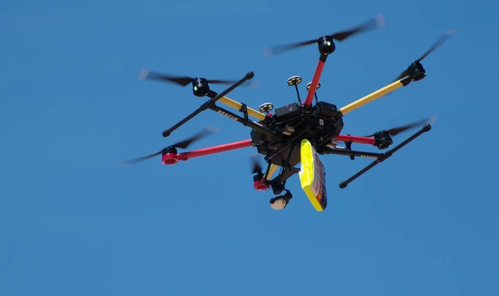 Để thực hiện các nhiệm vụ trinh sát hiệu quả ở tầm trung, Stratim đã ra mắt UAV trinh sát Strepet (Little Bustard). Một trong những ưu điểm của nó là khả năng cất cánh và hạ cánh thẳng đứng cũng như khả năng mang tải trọng lớn. Strepet có tầm bay lên tới 100km, có thể mang trọng tải lên tới 10kg và có tốc độ 100km/h.