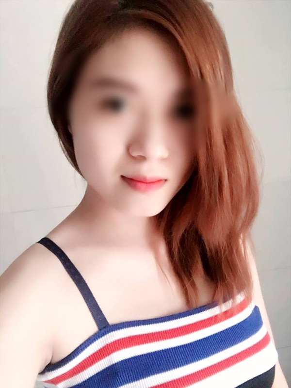 Giá cả vì thế cũng tăng tùy thuộc vào nhu cầu của khách hàng, khoảng 3 – 4 triệu đồng với khách đi “tàu nhanh”, còn đối với khách có nhu cầu đi qua đêm thì mức giá có thể lên đến 5-7 triệu đồng/người. Mức giá mỗi lần đi khách do Ph. tự thỏa thuận và nhận trực tiếp từ khách rồi cắt % tiền môi giới, còn lại trả cho nhân viên của mình trước hoặc sau cuộc vui.