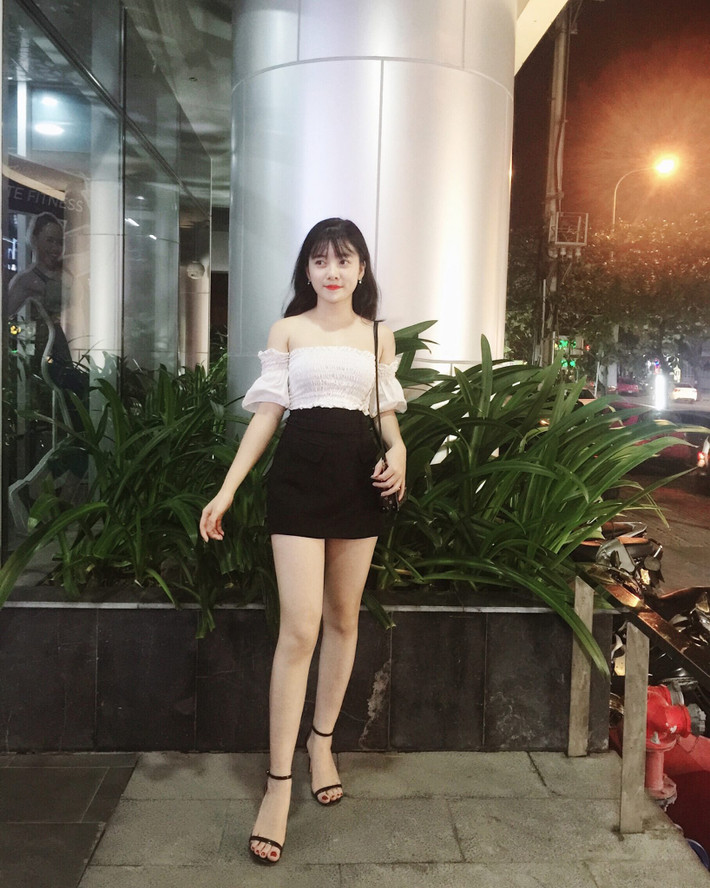 Tại thời điểm kiểm tra, Tổ công tác phát hiện một đôi nam nữ tại quầy lễ tân gồm Trần Văn D. (SN 1989) trú tại huyện Nam Đàn và Trương Thị Th. (SN 1994) trú tại xã Nghi Thái, huyện Nghi Lộc. Tại đây, D. và Th. khai nhận vừa có hành vi mua bán dâm tại phòng 105 tại nhà nghỉ này.