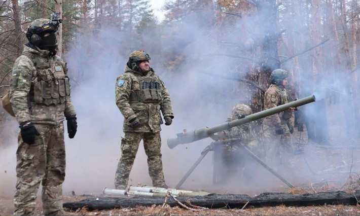 Khi đó Lữ đoàn bộ binh cơ giới số 47 của Quân đội Ukraine mặc dù đã rút khỏi Ocheretine, nhưng khi khu vực này bị đe dọa, họ được lệnh phải quay trở lại để ngăn bước tiến của quân Nga. Đây là khởi đầu cho thảm họa của lữ đoàn.