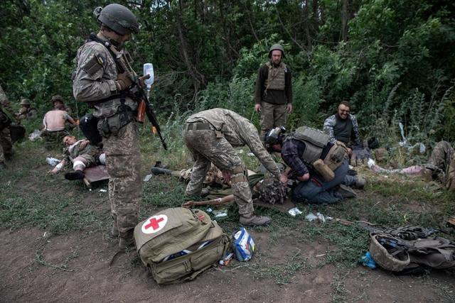 Các thông tin của truyền thông Mỹ dựa trên dữ liệu thực tế. Theo dữ liệu do Quốc hội Ukraine công bố cho thấy, chỉ riêng trong 4 tháng đầu năm 2024, đã có tới 19.000 binh sĩ đào ngũ khỏi chiến trường. Dữ liệu này dựa trên 19.000 binh sĩ bị truy tố hình sự, vì rời bỏ vị trí mà không được phép. Rõ ràng đã có rất nhiều binh sĩ Ukraine đã đào ngũ, tuy nhiên số lượng đào ngũ thực sự phải hơn 19.000 người.