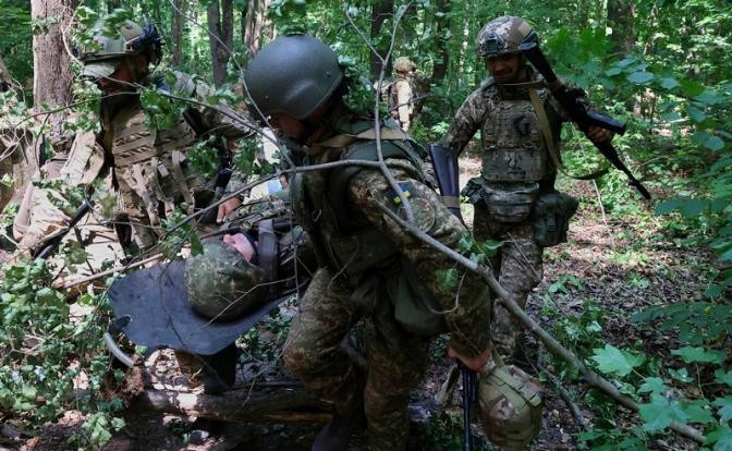 Theo một số thông tin chưa được xác nhận, các đơn vị cuối cùng của Quân đội Ukraine đã rời khỏi tả ngạn sông Volchaya. Một bản cập nhật thú vị được quan sát thấy trên trang web liveuamap (được cho là thuộc về Lầu Năm Góc) cho thấy, quân Nga đang tiến về Zhelannoe theo hai hướng, từ làng Vovche và từ thị tứ Novoselivka Persha.