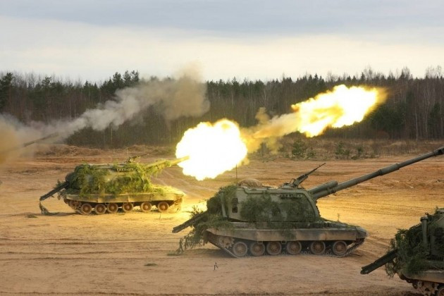 Hiện phương Tây đang tăng cường cung cấp đạn pháo cho Quân đội Ukraine, trong khi theo một số nguồn tin tình báo của phương Tây, mặc dù Nga có sự trợ giúp đạn pháo từ Triều Tiên (?), nhưng dường như đạn pháo của cả Nga và Triều Tiên đã cạn kiệt. Trong khi việc sản xuất đạn pháo và các vật tư quốc phòng khác cũng bị hạn chế.