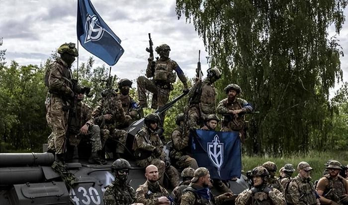 Phản ứng này của Nga buộc Ukraine phải điều thêm quân tinh nhuệ ra tiền tuyến để tăng viện cho mặt trận Kursk, từ đó làm suy yếu thêm khả năng chiến đấu của họ ở các chiến trường khác, đặc biệt là chiến trường trung tâm Donbass.