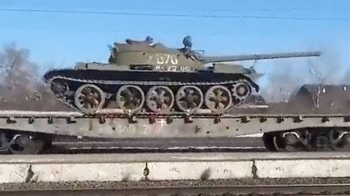 Những chiếc T-54 và T-55 tân trang này vẫn có thể được sử dụng hiệu quả trên chiến trường, kể cả chỉ với pháo 100mm, cũng đủ sức phá hủy công sự của Quân đội Ukraine, hay tiêu diệt các loại xe chiến đấu bộ binh hạng nhẹ do NATO viện trợ một cách hiệu quả.