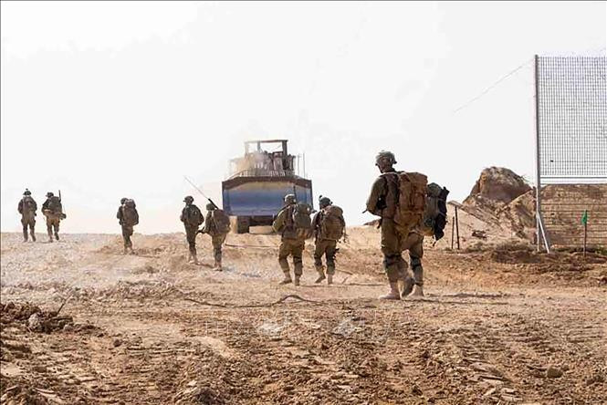 Vì vậy, Israel đã rơi vào một cuộc chiến tiêu hao không có hồi kết và triển vọng của nước này rất đáng lo ngại. Tóm lại, các hoạt động quân sự gần đây của Israel là nhằm mục đích cắt đứt các kênh xuất khẩu vũ khí của Iran. Nhưng đồng thời nước này cũng chịu tổn thất nặng nề trong cuộc chiến với Hamas.