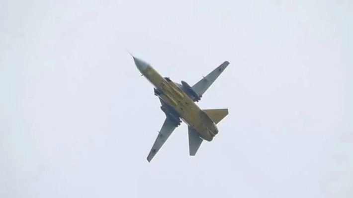 Đầu tiên, Không quân Ukraine xuất kích 2 máy bay chiến đấu MiG-29 làm nhiệm vụ yểm trợ trên không cho 2 cường kích bom Su-24M, cất cánh từ sân bay Kanatovo ở Kirovgrad, với nhiệm vụ phóng tên lửa hành trình Storm Shadow, để tấn công các mục tiêu của Nga từ các hướng khác nhau.
