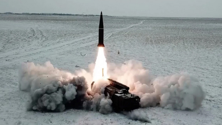 Như vậy, để tên lửa Iskander của Nga tấn công thành công HIMARS, thì họ phải tổ chức hệ thống trinh sát mặt đất và trên không rất tốt, thông tin được liên tục cập nhật theo thời gian thực. Điều này cho thấy Nga đã nâng cấp độ sâu trinh sát, đặc biệt là chỉ huy, dẫn đường và có thể tiêu diệt mục tiêu ngay khi phát hiện.