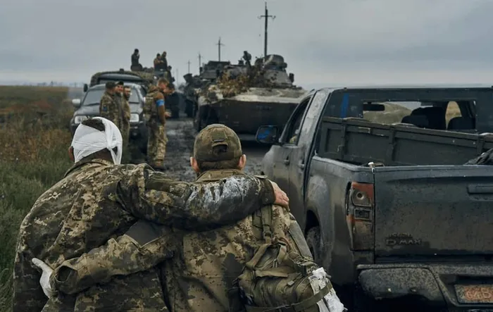 Một sĩ quan tiền tuyến Ukraine phụ trách phòng thủ khu vực Toretsk tỏ ra rất bi quan: “Quân Nga đã sử dụng máy bay ném bom và một số lượng lớn tên lửa tầm xa để thực hiện các cuộc tấn công bao trùm. Trước khi bộ binh Nga tiến lên, thì hơn một nửa lực lượng binh sĩ Ukraine đã bị loại khỏi vòng chiến đấu".