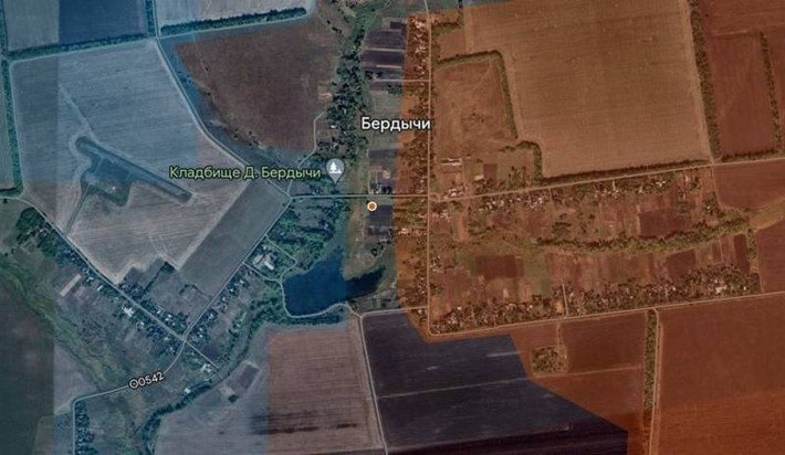 Vào lúc 3 giờ sáng ngày 1/3, có thông tin cho rằng Quân đội Ukraine, dưới áp lực của quân Nga, đã rời khỏi phần phía đông làng Berdychi. Đến rạng sáng 1/3, xuất hiện thông tin quân Nga chiếm ít nhất 70% ngôi làng này, phần còn lại nằm trong vùng xám.