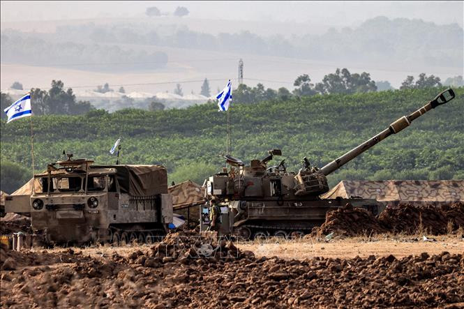 Tuy nhiên, xét theo hoạt động chiến đấu của Quân đội Israel, cuộc tấn công trên bộ của Quân đội Israel vẫn là “chiếc rìu cũ” đã được sử dụng từ 20 đến 30 năm nay. Đầu tiên là pháo binh và không quân sẽ tiêu diệt những hỏa điểm, công sự chiến đấu và làm cho lực lượng Hamas “ẩn sâu xuống lòng đất”.