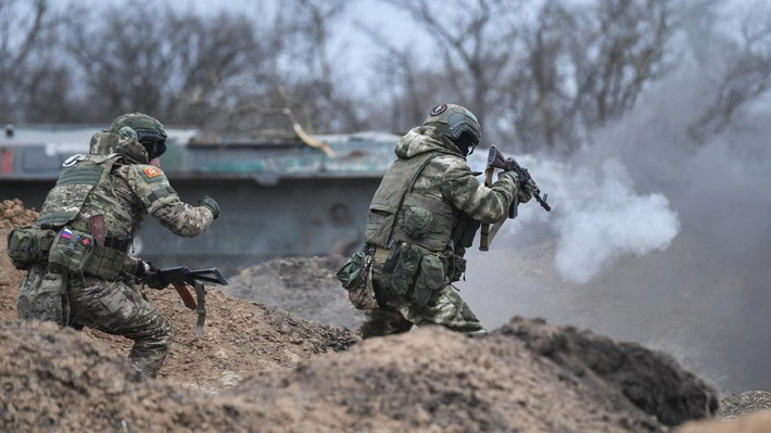 Thông tin của Quân đội Ukraine cho rằng, việc Quân đội Nga “không biết cách chiến đấu” và do đó chịu tổn thất nặng nề là không đúng. Trên thực tế, người Nga đang chiến đấu “rất thông minh”. Điều này được một sĩ quan thuộc Lữ đoàn cơ giới độc lập số 53 của Ukraine với ký hiệu “Alex” viết trên trang Telegram cá nhân.