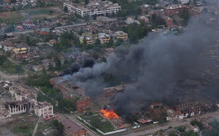 Tuy nhiên, Quân đội Ukraine đã phản ứng nhanh chóng, với một số lữ đoàn dày dặn kinh nghiệm chiến đấu của Ukraine và các đơn vị UAV hàng đầu được tăng viện đến để củng cố khu vực, trong đó có Lữ đoàn 42, đã được chuyển đến Kharkov vài tuần trước đó.