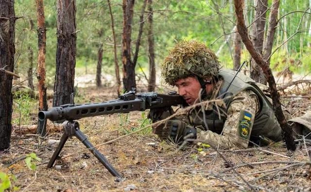 Kilenko-Melinova viết: “Chính đơn vị này (Lữ đoàn 123), lẽ ra phải hỗ trợ cho Lữ đoàn 72 ở Ugledar. Tuy nhiên, các binh sĩ của Lữ đoàn 123 chưa đánh đã tan. Sau đó, tiểu đoàn trưởng Igor Grib đã tự sát. Chính vì hy vọng vào họ, Lữ đoàn 72 đã hoãn việc rút lui khỏi Ugledar”.