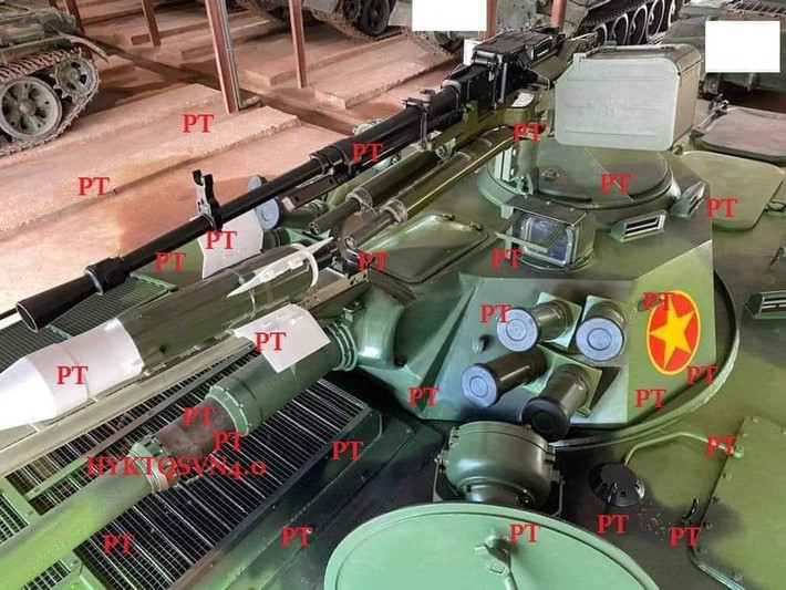 Tuy nhiên, sự ra đời của chiếc xe chiến đấu bộ binh XCB-01 cũng được nhiều độc giả Nga bình luận, trong đó nickname Бережливый cho rằng, “Việt Nam dường như đã nhận ra rằng, vũ khí, trang bị sản xuất trong nước vẫn là chìa khóa cho độc lập về quốc phòng”.