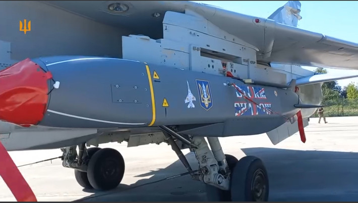Mặc dù Ukraine tuyên bố mục tiêu của cuộc tấn công là “rõ ràng và cần thiết”, nhưng nhiều nhà phân tích độc lập tin rằng, hoạt động này có ý nghĩa sâu xa hơn. Ukraine hiện có kho tên lửa Storm Shadow tương đối hạn chế và có thể được xếp vào dạng “vũ khí chiến lược” của Kiev.