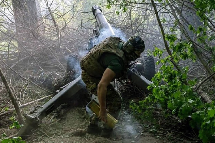 Hơn nữa, những người được gọi là lính đánh thuê, hầu hết họ đều là những cựu binh có nhiều kinh nghiệm chiến đấu. Một số còn là côn đồ không sợ chết. Tuy nhiên xung đột Nga-Ukraine là một cuộc chiến tổng lực, với bom pháo nổ ngút trời, không chỗ nào được cho là an toàn. Do vậy những kinh nghiệm chiến đấu của các cựu binh phương Tây cũng chẳng giúp ích gì được nhiều cho Ukraine.