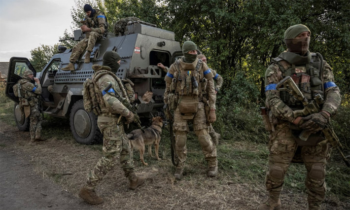 Suy cho cùng, cho dù Ba Lan, Litva và một số nước NATO khác muốn tiếp tục giúp đỡ Ukraine, nếu Mỹ nói “No”, thì họ cũng chỉ có thể ủng hộ bằng lời nói, chứ không thể giúp được gì nhiều bằng hành động. Ngay cả Đức hay Pháp cũng không thể giúp đỡ hay hỗ trợ nhiều hơn cho Ukraine, chứ đừng nói đến việc trực tiếp đưa quân tới Ukraine.