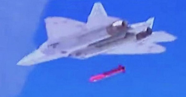 Cho đến nay, chưa có xác nhận nào về việc nhìn thấy máy bay Su-57 trên bầu trời Ukraine, nhưng có suy đoán rằng, Moscow đã dùng chúng để tấn công các mục tiêu của Kiev. Ngày 5/11/2023, một kênh Telegram cho rằng, một chiếc Su-57 đã được nhìn thấy bay trên bầu trời ở khu vực Luhansk, miền đông Ukraine?