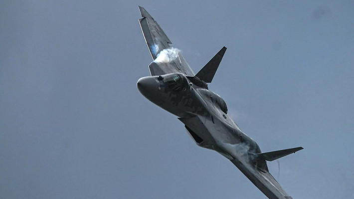 Do vậy, mặc dù có nhiều thông tin về việc Không quân Nga đã sử dụng máy bay Su-57 ở chiến trường Ukraine, nhưng đều chưa được kiểm chứng. Câu hỏi đặt ra đó là, đến bao giờ, Không quân Nga sẽ chính thức sử dụng Su-57 ở chiến trường Ukraine?