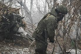 Kênh Deep State của Ukraine cho biết, RFAF đã hoàn toàn kiểm soát khu vực phía nam và trung tâm của ngôi làng lớn Shevchenko và đã tiến ra ngoài dòng suối Solenyi từ phía bắc, tiếp tục mở rộng hai bên sườn. Hiện các hoạt động truy quét vẫn diễn ra, nhưng có vẻ như quân AFU ở đây đã bị đánh bại hoàn toàn.