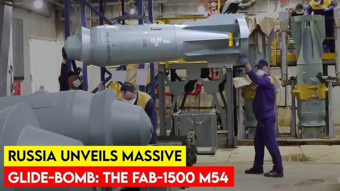 Theo thông tin, FAB-1500 là loại bom hạng nặng được phát triển từ thời Liên Xô, có trọng lượng toàn bộ nặng 1.500 kg, trong đó riêng phần thuốc nổ mạnh tới 700 kg. So với bom FAB-500 thường được Nga sử dụng, thì sức mạnh của FAB-1500 gấp vài lần.