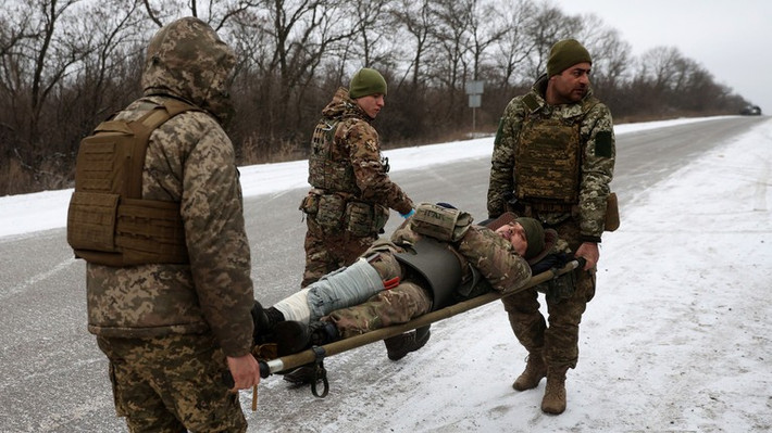 Điều đáng nói là ngay cả trên mặt trận Kursk, Quân đội Ukraine cũng chỉ mất 27.000 người trong hơn hai tháng. Tất nhiên, đây cũng là một tổn thất bi thảm, nhưng so với mặt trận nam Donetsk, phía Ukraine cần ít nhất 45.000 quân để lấp đầy, thì cuộc chiến hiện nay đã trở thành một “máy xay thịt” không ngừng nghỉ.