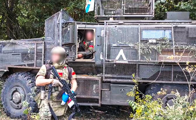 Trong kịch bản này, Kiev có thể ra lệnh cho Quân đội Ukraine tấn công Korenevo từ hướng này, hoặc di chuyển về phía tây dọc theo sông Seim với mục đích tiến tới các khu dân cư Glushkovo và Zvanoye.