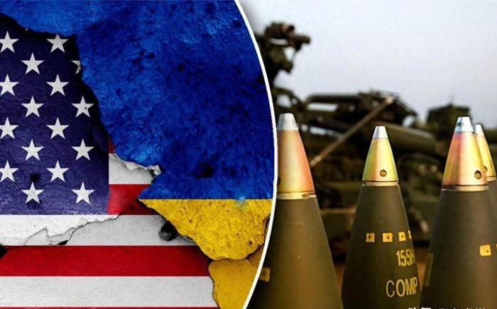Nhà Trắng đang xây dựng một chiến lược mới để viện trợ cho Ukraine, nhằm tăng nhanh sức mạnh quân sự của Ukraine. Theo thông tin được các quan chức Mỹ tiết lộ, cố vấn an ninh Nhà Trắng Sullivan đã hứa với người đứng đầu Văn phòng Tổng thống Ukraine, ông Yermak, rằng, Mỹ sẽ cố gắng cung cấp hàng nghìn tên lửa cho Ukraine vào giữa tháng 1, cũng như một trăm nghìn quả đạn pháo và hàng trăm xe bọc thép.
