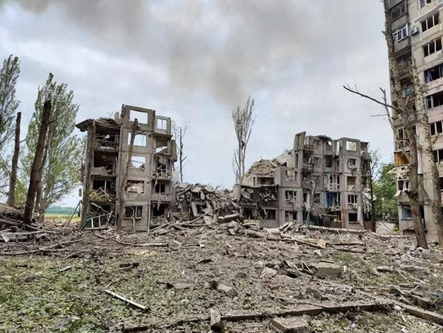 Kể từ khi bắt đầu cuộc xung đột Nga-Ukraine, Quân đội Nga luôn nhấn mạnh đến chiến thắng bằng hỏa lực. Họ không cạnh tranh với Quân đội Ukraine về việc được và mất một thành phố hoặc lãnh thổ, mà tập trung vào việc loại bỏ sức mạnh chiến đấu của Quân đội Ukraine.