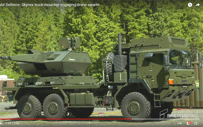 Tổ hợp phòng không mới nhất Skynex của Công ty Rheinmetall AG lấy thiết kế của pháo ổ quay Oerlikon Mk3 35 mm, sử dụng khung gầm của một chiếc xe tải địa hình HX.