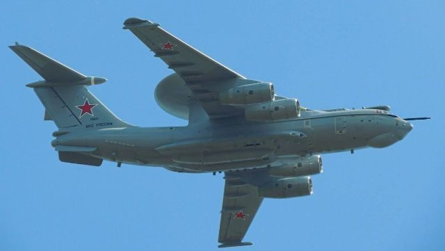 Theo các thông tin của truyền thông Nga, nguyên mẫu A-100 Premier AWACS đang bước vào giai đoạn thử nghiệm toàn diện cuối cùng cho hệ thống radar tầm xa trên không trong điều kiện cận chiến. Sau khi các thử nghiệm này hoàn tất, việc sản xuất hàng loạt dự kiến sẽ bắt đầu.