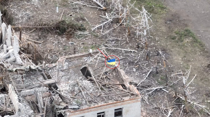 Rabotino cũng được xem là ngôi làng mang biểu tượng với Ukraine vì nó là một trong số ít lãnh thổ mà Quân đội Ukraine chật vật mới giành được trong cuộc phản công bất thành vào mùa hè năm ngoái. Vào thời điểm đó, Quân đội Ukraine đã chiếm được Rabotino, nhưng bị Nga tấn công từ cả 3 phía để ngăn họ đạt thêm đà tiến.