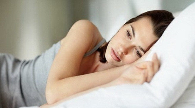 Sức khỏe của tử cung. Bạn đừng nghĩ rằng tử cung chỉ có nhiệm vụ co giãn khi sinh em bé. Thực tế, sức khỏe của tử cung cũng vô cùng quan trọng trong thời gian mang thai. Nếu có một khối u (khối u lành tính tạo thành các mô cơ trong tử cung) ở dưới lớp niêm mạc tử cung hoặc dính tử cung (vết sẹo sau khi điều trị phẫu thuật) cũng có thể gây rắc rối vì khi đó phôi thai sẽ không thể gắn vào thành tử cung để phát triển. Vì vậy, để yên tâm, trước khi mang thai bạn nên đi khám để biết mình có bất thường gì ở tử cung hay không.