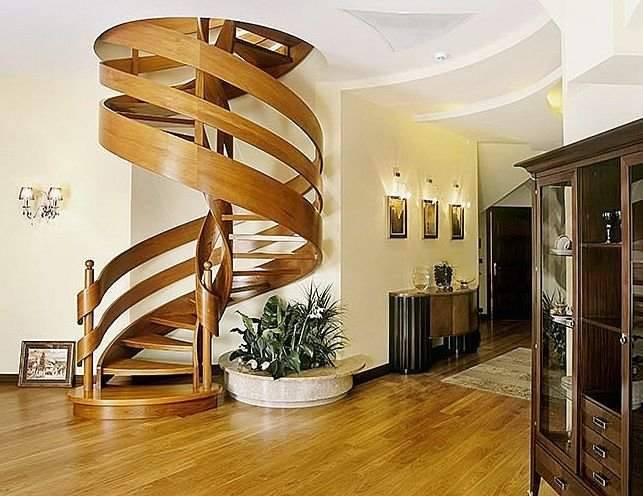 Cầu thang xoắn ốc bằng gỗ ngày càng được các kiến trúc sư ưa chuộng sử dụng để tạo nên sự hài hòa trong kiến trúc tổng thể của một ngôi nhà. Ảnh: Noithatkiengia.
